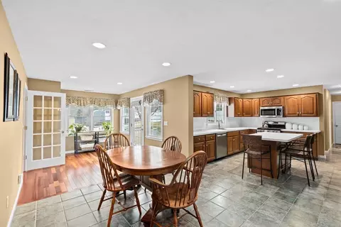 45 Culloden Dr, Canton, MA 02021 photo 6