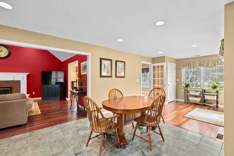 45 Culloden Dr, Canton, MA 02021 photo 7