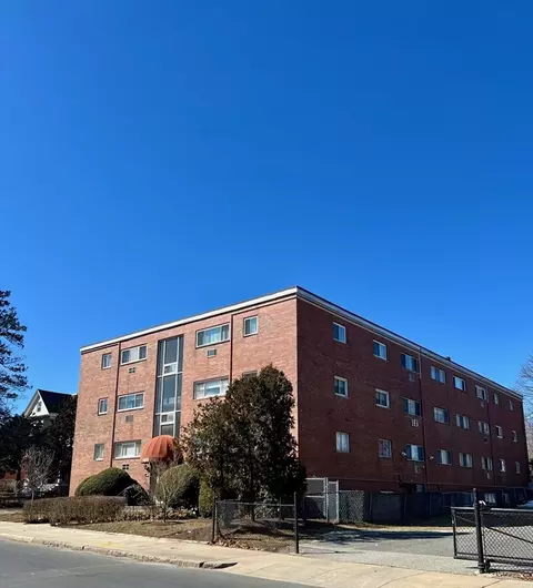 1409 River #48, Boston, MA 02136