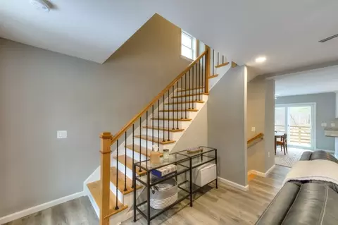 24 Apthorp St, Worcester, MA 01606 photo 17