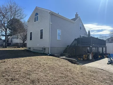43 Stacy St, Randolph, MA 02368
