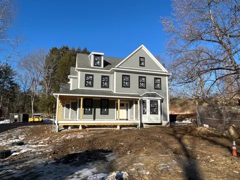 3 Clifford Ln, Weston, MA 02493