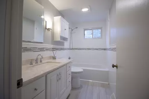 Bath - 12 Johnson Rd, Sharon, MA 02067 photo 1 of 2