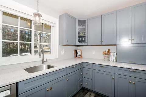 28 Wareham St, Marion, MA 02738 photo 11