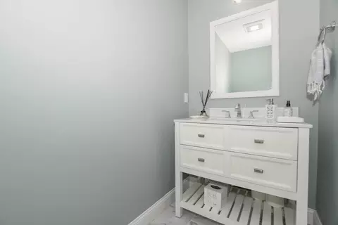 28 Wareham St, Marion, MA 02738 photo 8