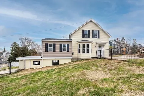11 Chesley St, Millville, MA 01529