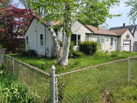 26 N Gtwy, Winchester, MA 01890