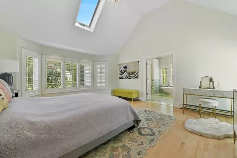 Bedroom - 1460 S County Rd, Barnstable, MA 02655 photo 1 of 4