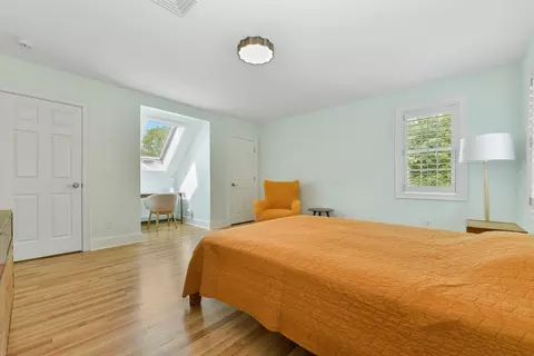 Bedroom - 1460 S County Rd, Barnstable, MA 02655 photo 4 of 4