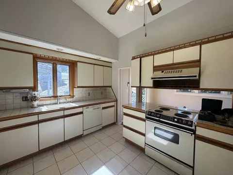 6 Redman Rd, Canton, MA 02021 photo 4