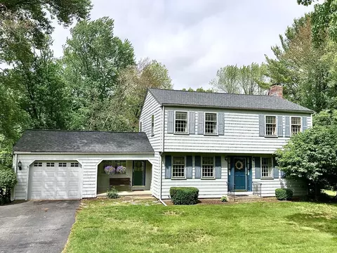 23 Ramblewood Dr, Ashland, MA 01721