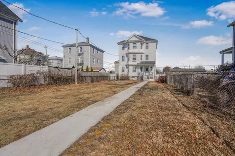 500 Birch St, Fall River, MA 02724 photo 3