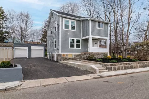 8 Faunce Rd # B, Mattapan, MA 02126