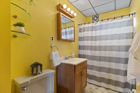 Bath - 17 5th Ave, Worcester, MA 01607 photo 1 of 3
