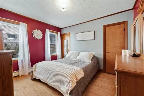 Bedroom - 17 5th Ave, Worcester, MA 01607 photo 2 of 7