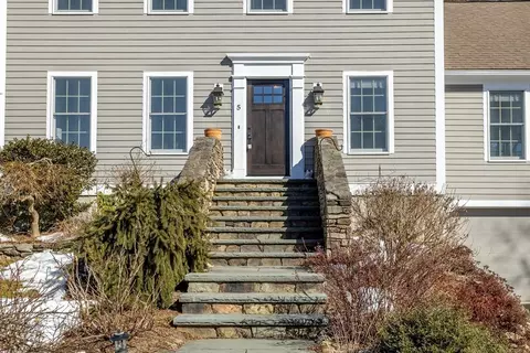 5 Kristen Ln, Maynard, MA 01754 photo 3