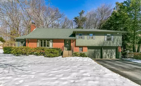 11 Dick Dr, Worcester, MA 01609 photo 2
