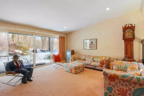 11 Dick Dr, Worcester, MA 01609 photo 18