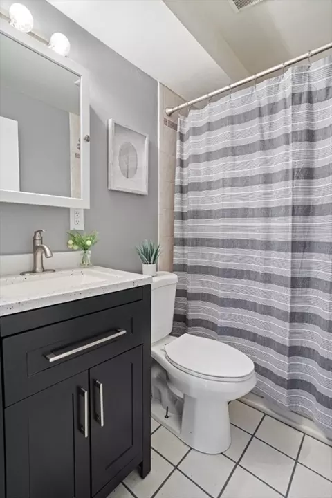 Bath - 35 Bayview Ter #3, Danvers, MA 01923 photo 1 of 1