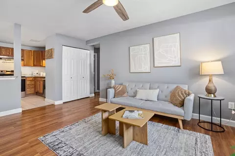 Living - 35 Bayview Ter #3, Danvers, MA 01923 photo 3 of 5