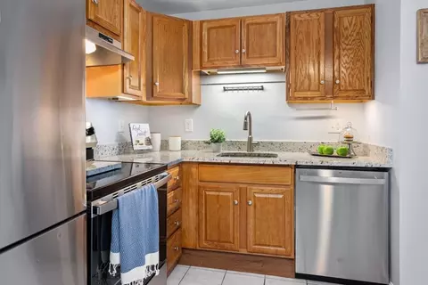 Kitchen - 35 Bayview Ter #3, Danvers, MA 01923 photo 2 of 6
