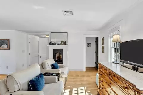 126 Bayst, Osterville, MA 02655 photo 4