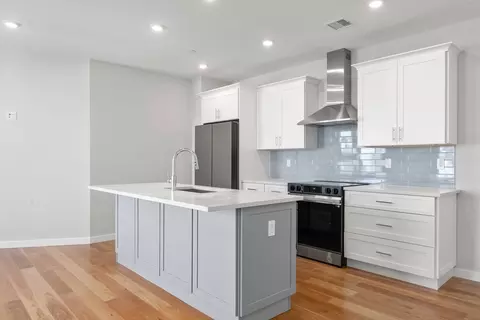 267 Old Colony #306, Boston, MA 02127