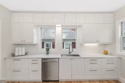 41 Ackers Ave #2, Brookline, MA 02445 photo 7