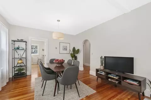 41 Ackers Ave #2, Brookline, MA 02445 photo 4