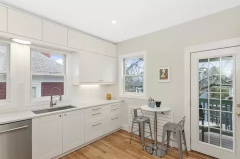 41 Ackers Ave #2, Brookline, MA 02445 photo 8