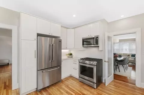 41 Ackers Ave #2, Brookline, MA 02445 photo 9