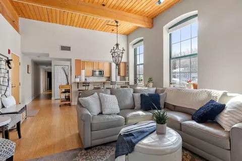 54 Green St #309, Leominster, MA 01453