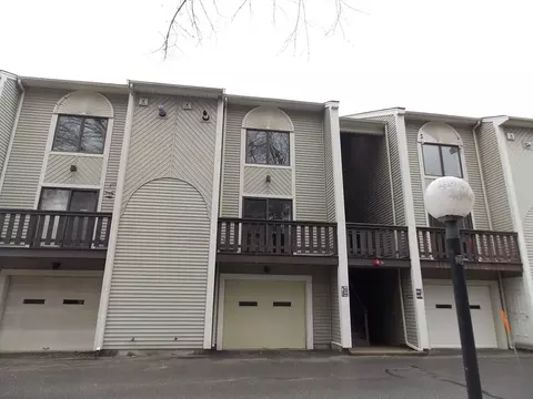 135 Broad St #3A2, Hudson, MA 01749