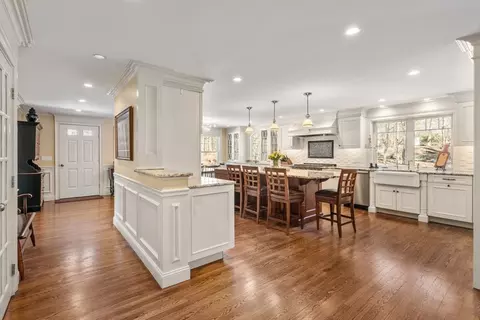 45 Heritage Dr, Walpole, MA 02081 photo 5