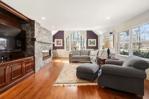 45 Heritage Dr, Walpole, MA 02081 photo 11