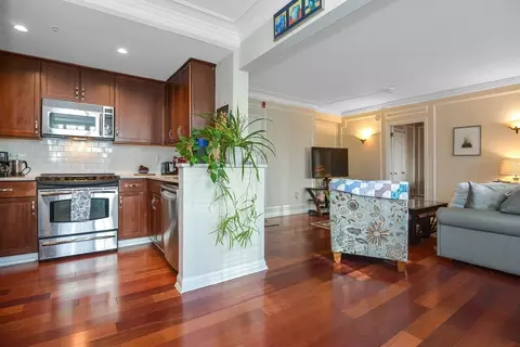 20 Chapel St #B504, Brookline, MA 02446