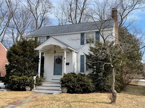 Exterior - 157 Gillette Ave, Springfield, MA 01118 photo 2 of 8