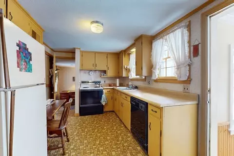 Kitchen - 157 Gillette Ave, Springfield, MA 01118 photo 5 of 5