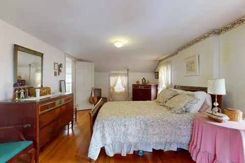 Bedroom - 157 Gillette Ave, Springfield, MA 01118 photo 7 of 9