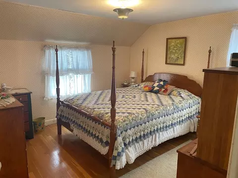 Bedroom - 157 Gillette Ave, Springfield, MA 01118 photo 1 of 9