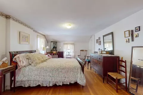 Bedroom - 157 Gillette Ave, Springfield, MA 01118 photo 5 of 9