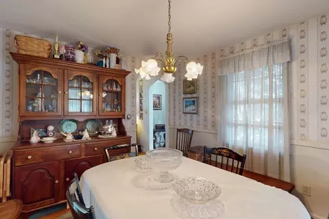 Dining - 157 Gillette Ave, Springfield, MA 01118 photo 1 of 3
