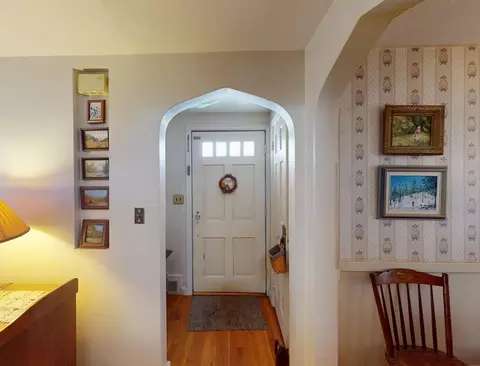 Entry Way - 157 Gillette Ave, Springfield, MA 01118 photo 1 of 2
