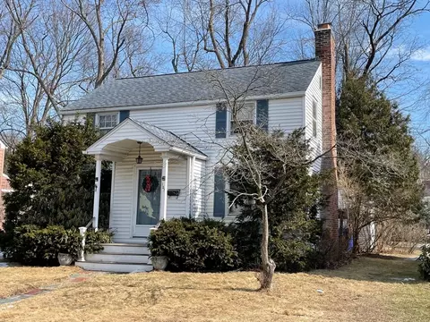 Exterior - 157 Gillette Ave, Springfield, MA 01118 photo 7 of 8