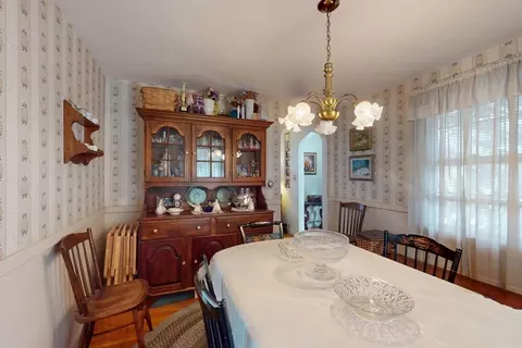 Dining - 157 Gillette Ave, Springfield, MA 01118 photo 2 of 3
