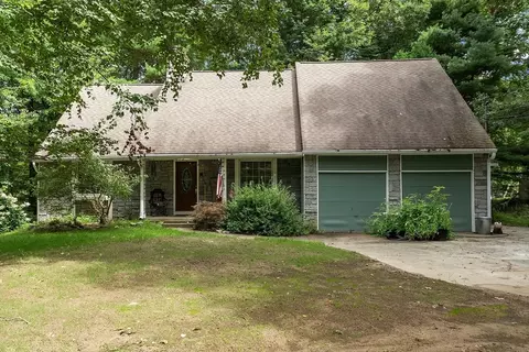 192 Chipper Hill Rd, Northbridge, MA 01534