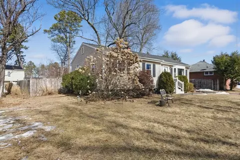 76 Hazen St, Springfield, MA 01119 photo 22