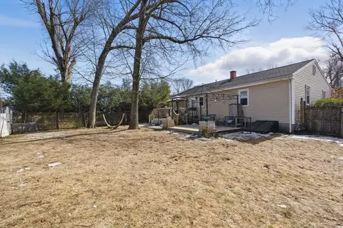 76 Hazen St, Springfield, MA 01119 photo 20