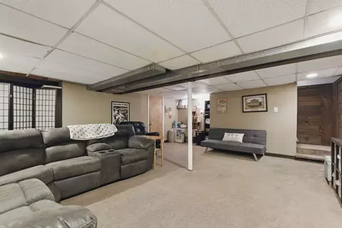 76 Hazen St, Springfield, MA 01119 photo 19