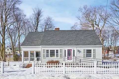 24 Pelham Ave, Methuen, MA 01844